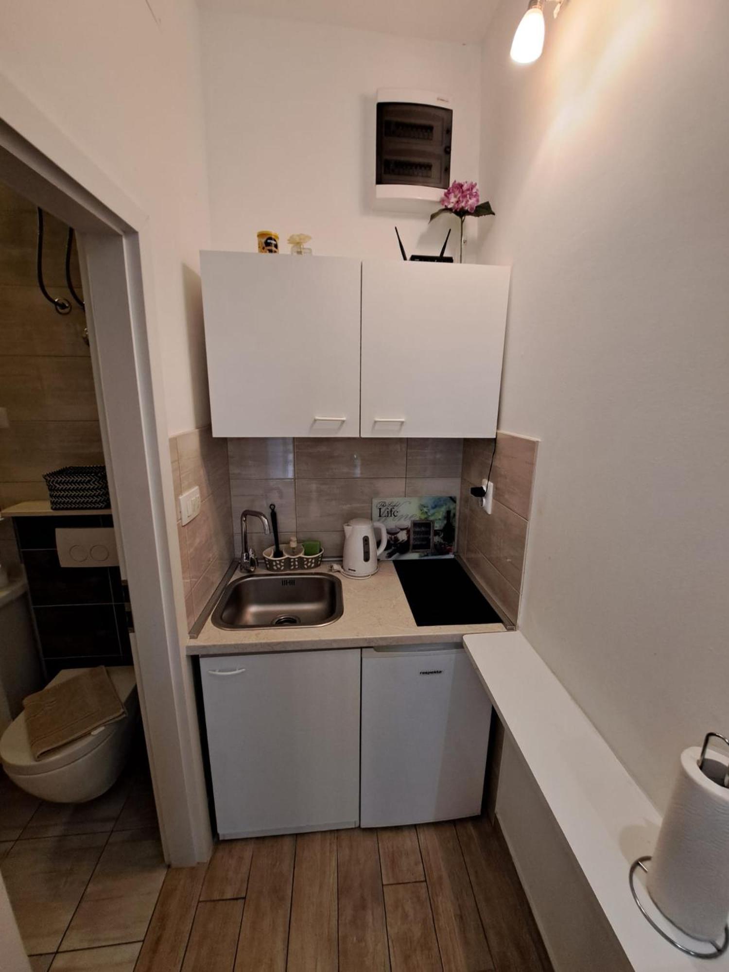 Studio Apartment Legcevic Каштела Екстер'єр фото