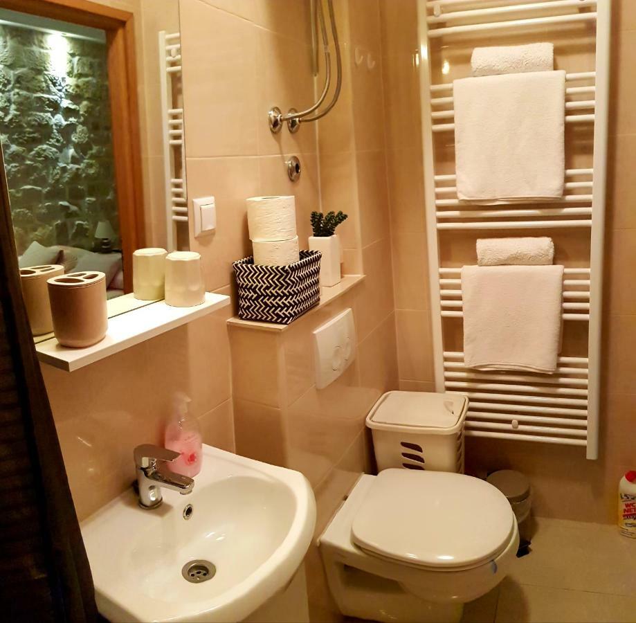 Studio Apartment Legcevic Каштела Екстер'єр фото
