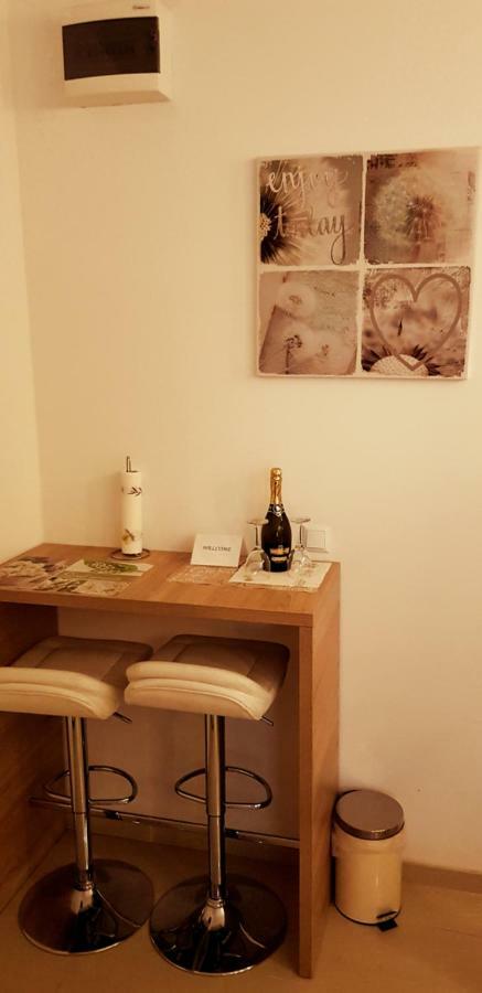 Studio Apartment Legcevic Каштела Екстер'єр фото